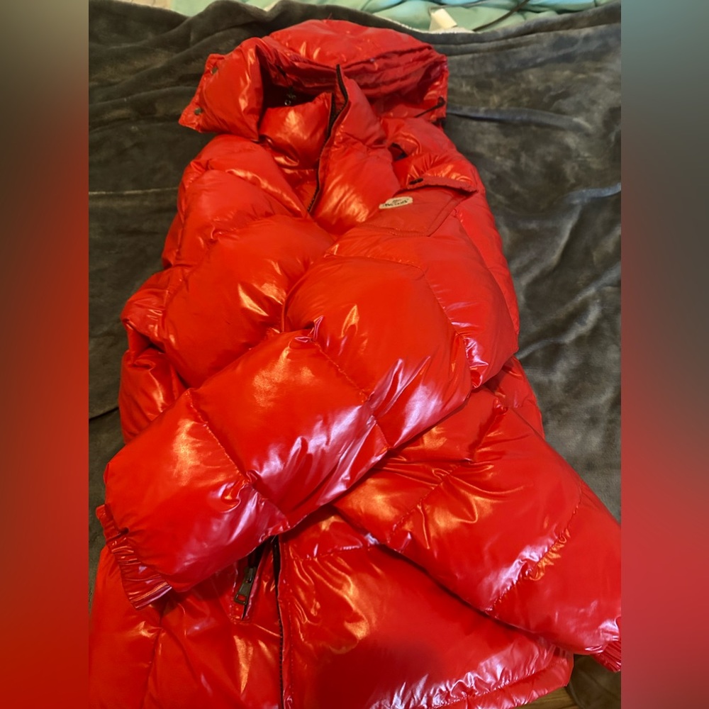 Red moncler coat ( brand new !)
